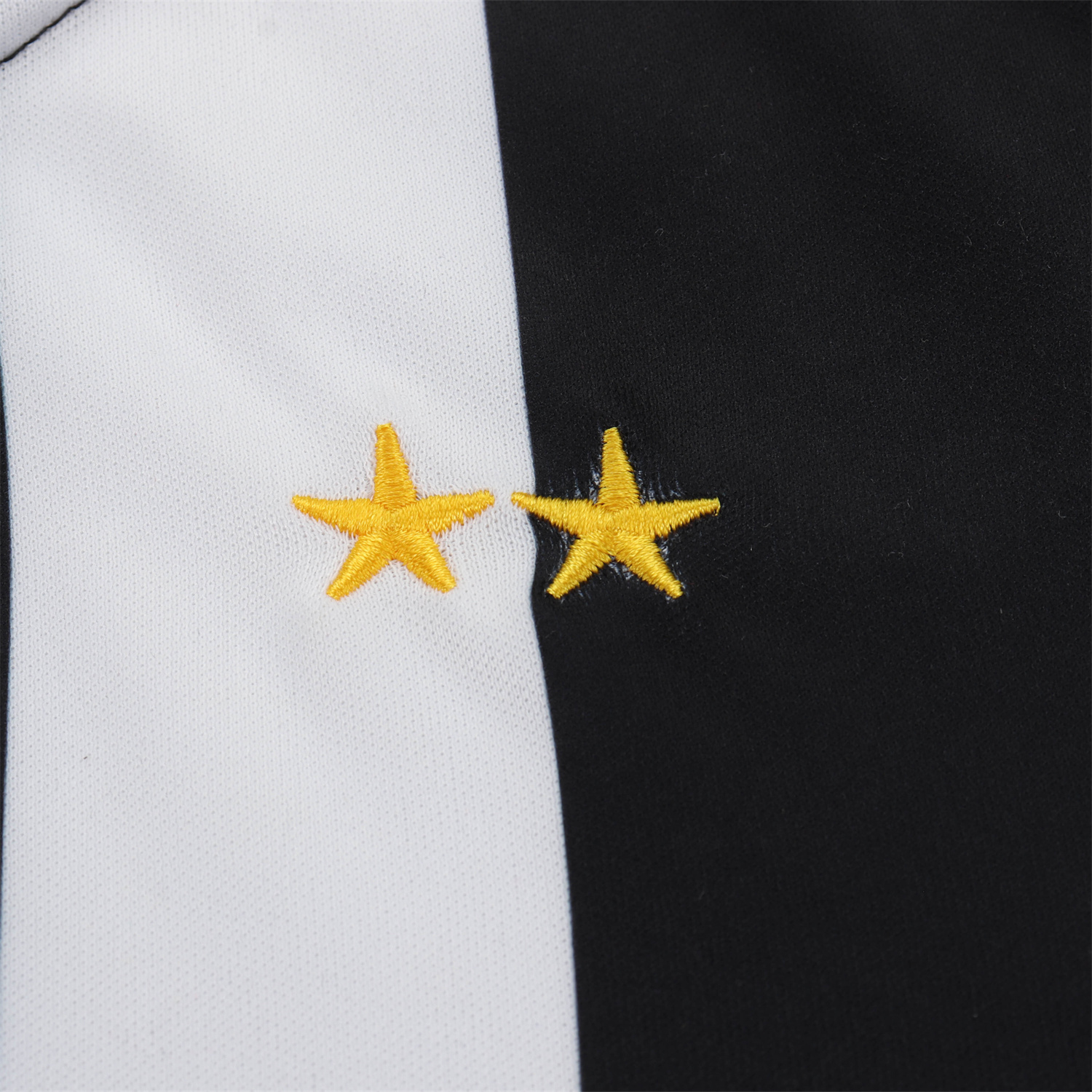 TFK-turbofussballkit-Retro Juventus 2004-05 Home Kids Kit