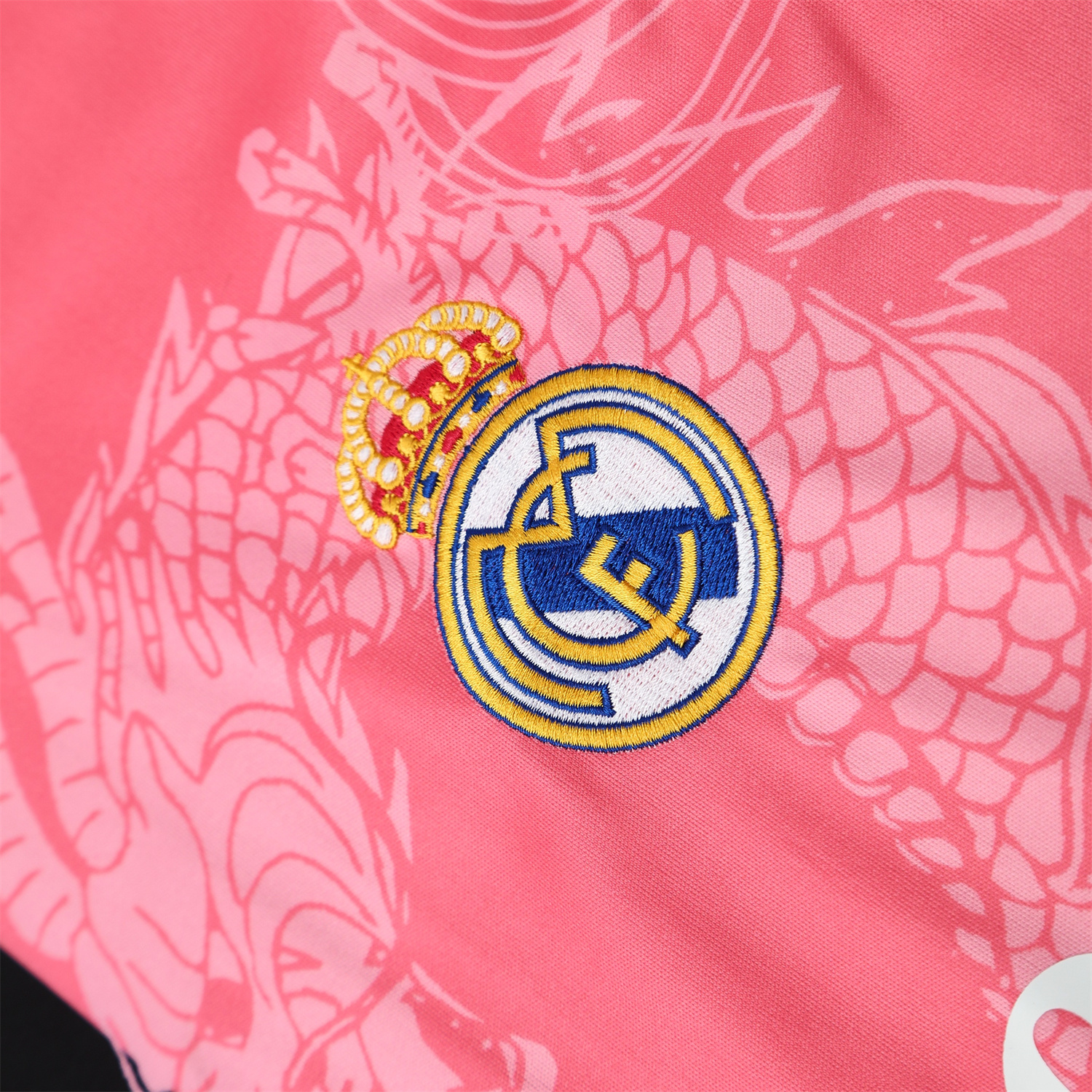 TFK-turbofussballkit-Real Madrid 25-26 Vest Training Set - Pink-Black Dragon Vest & Black-White Shorts